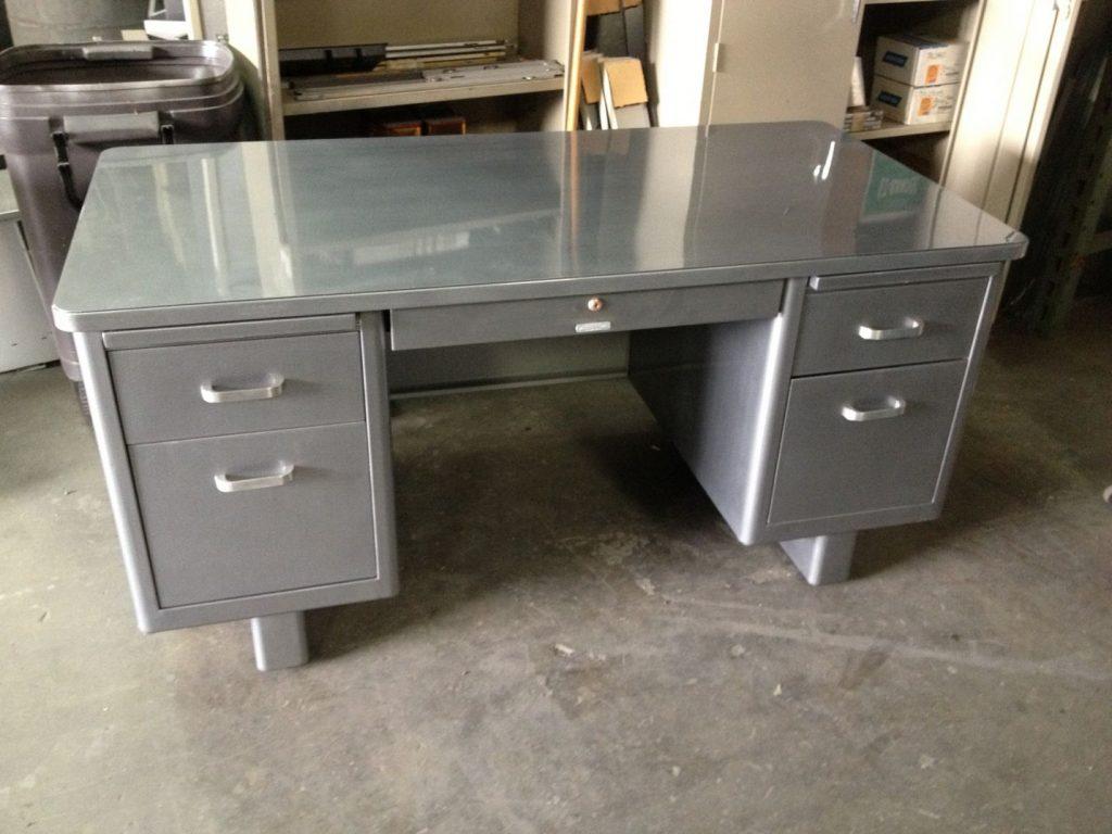 Excellent Metal Office Desk Removal Services in Sunnyvale California